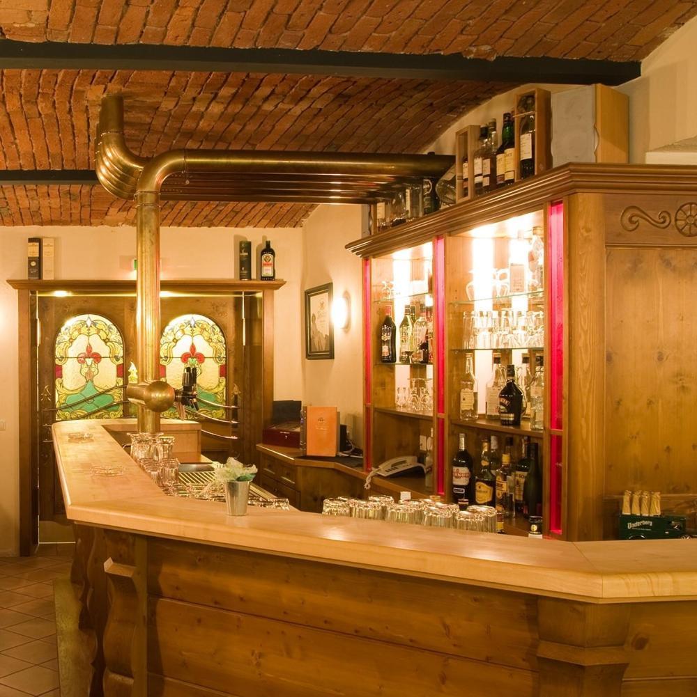 Hotel Drei Schwanen - Ristorante Due Fratelli Hohenstein-Ernstthal Exterior photo